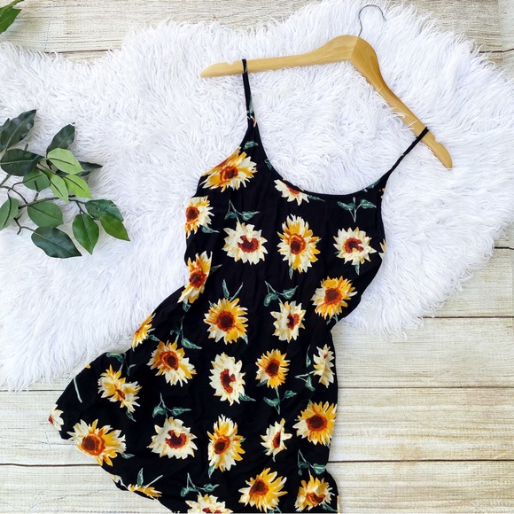 Urban Outfitters Kimchi Blue Sunflower Printed Cami Mini Dress - Picture 2 of 7